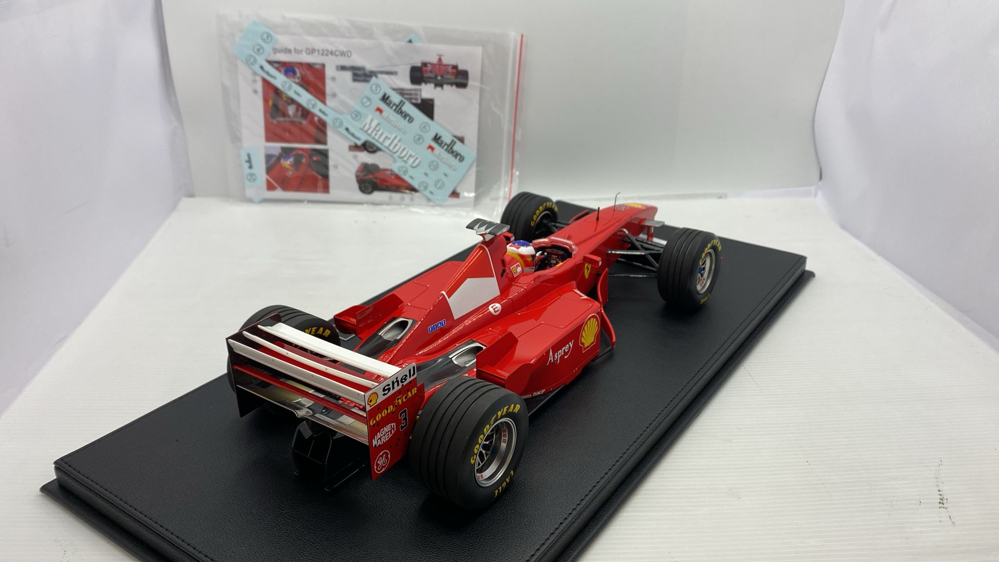 GP Replicas Ferrari F300 Schumacher 1998 1/12