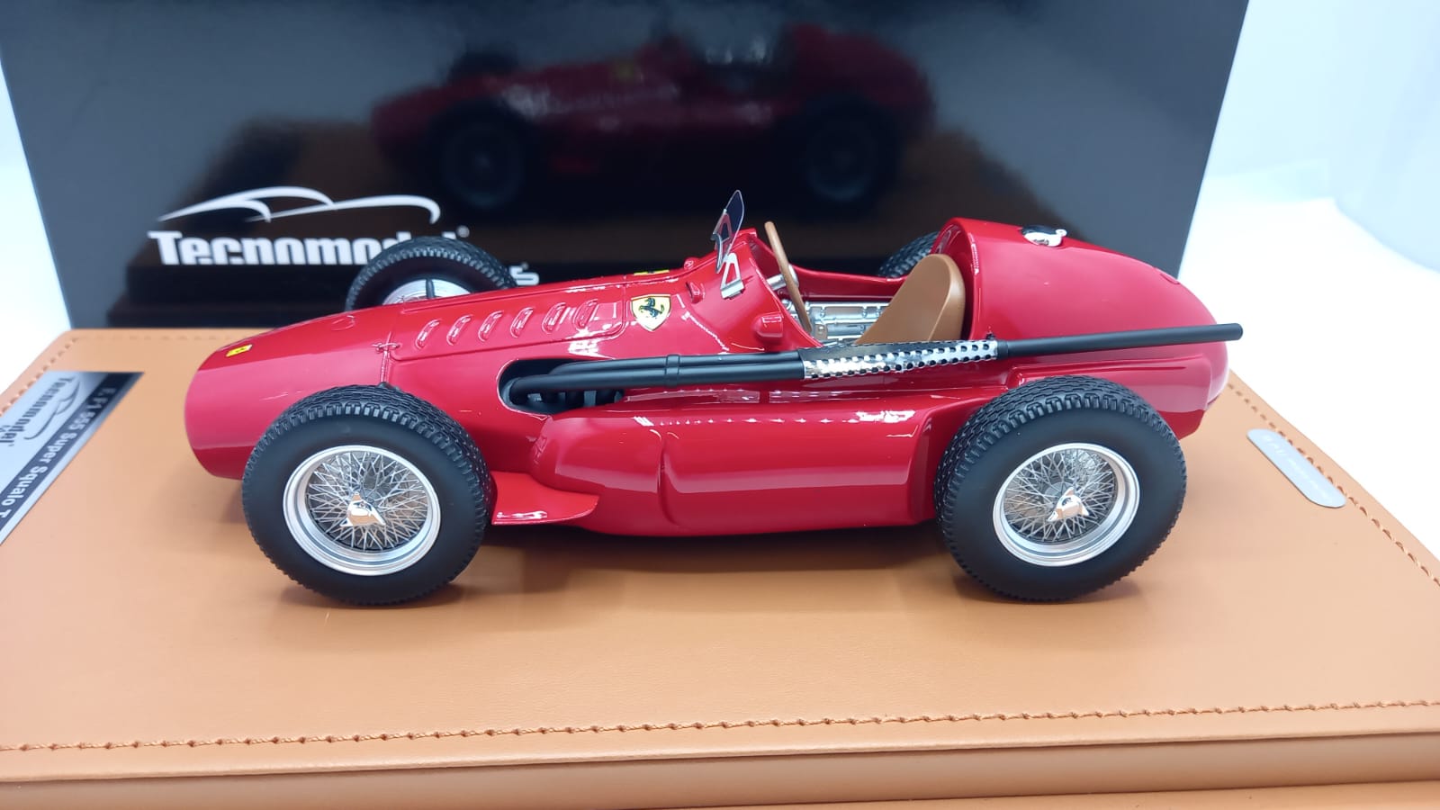 Tecnomodel Ferrari F1 555 Super Squalo Farina 1955 1/18 Tecnomodel Ferrari F1 555 Super Squalo Farina 1955 1/18