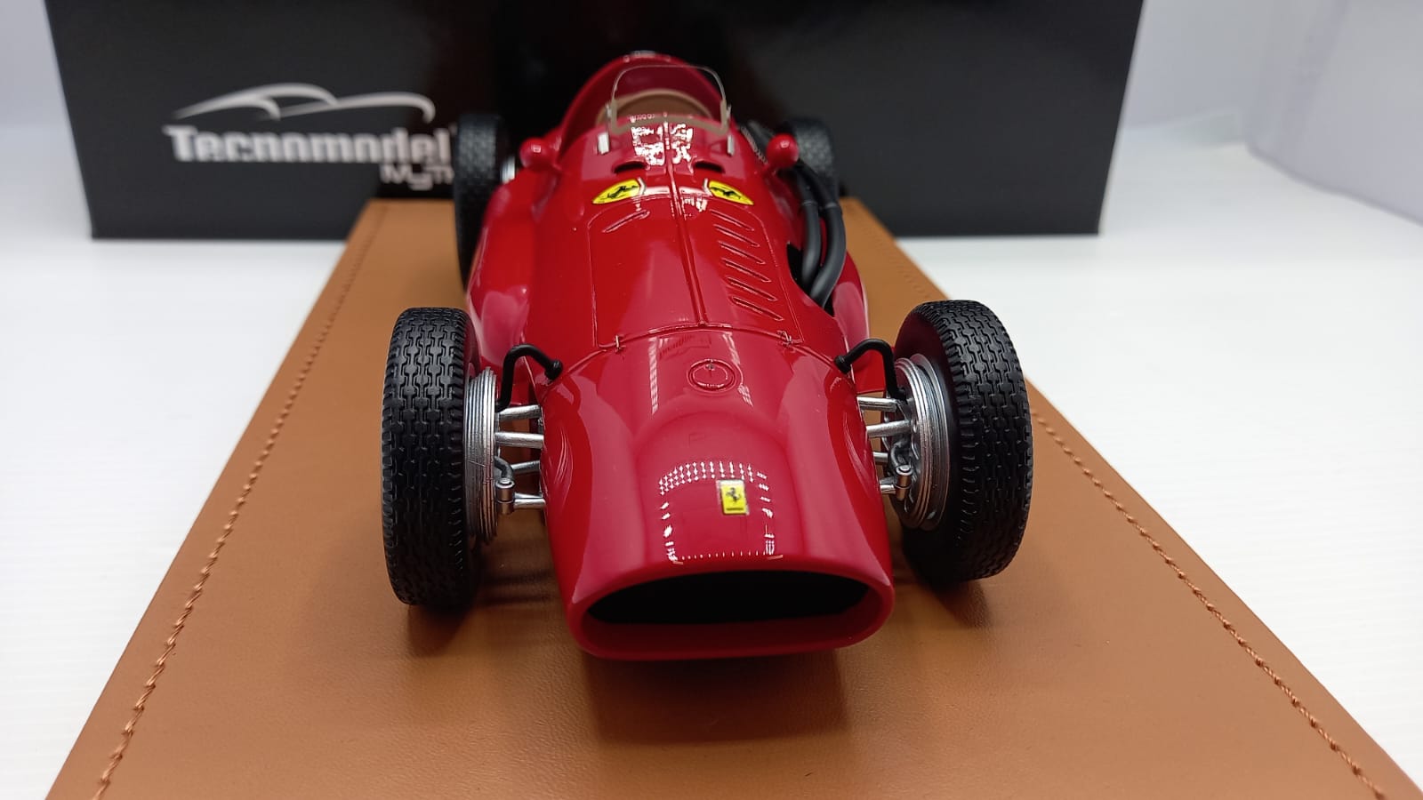 Tecnomodel Ferrari F1 555 Super Squalo Farina 1955 1/18 Tecnomodel Ferrari F1 555 Super Squalo Farina 1955 1/18