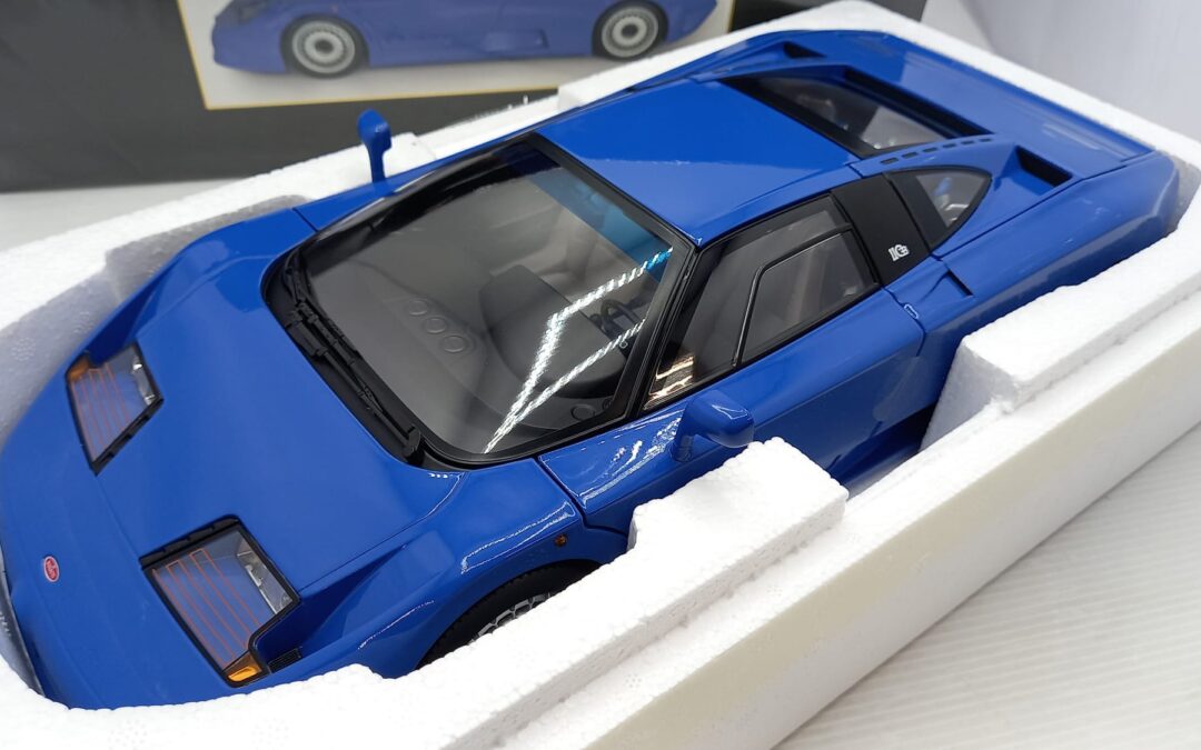 Bugatti EB110 1991 1/18 by KK Scale