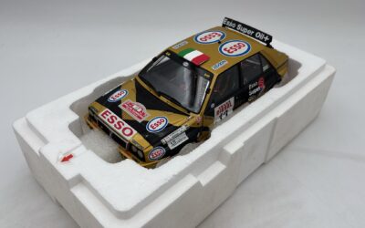 Lancia Delta HF Integrale Rally Sanremo 1:18 by Kyosho