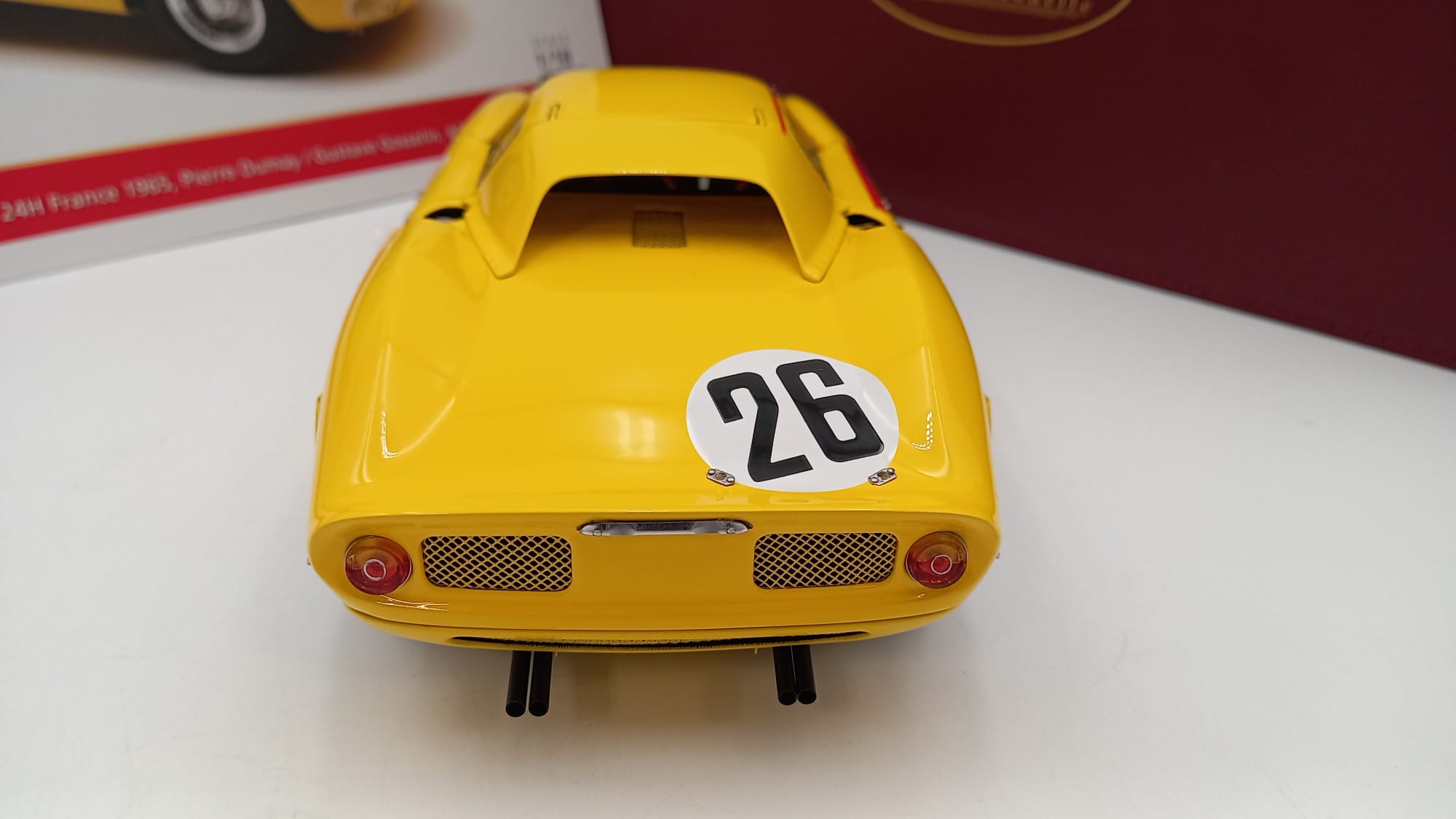Vista posteriore della Ferrari 250 LM 24h France scala 1:18 by CMC Vista posteriore della Ferrari 250 LM 24h France scala 1:18 by CMC